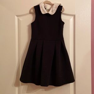 Black dress with Peter Pan collar SZ 6